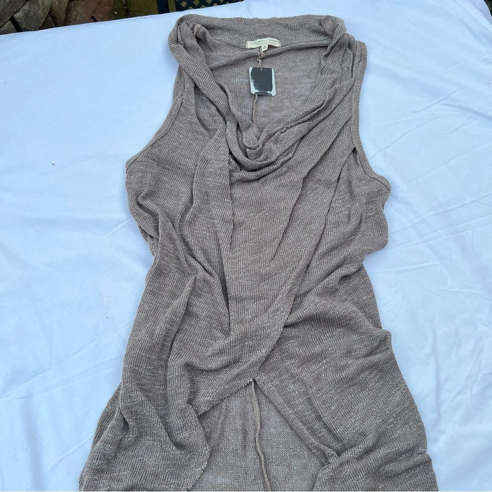 NWT Truly Madly Deeply Stone Cream Knit Top